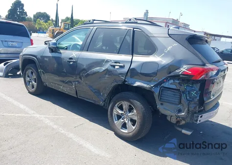 2024 Toyota Rav4 Xle z USA, uszkodzony, nr VIN 2T3W1RFVXRW355197